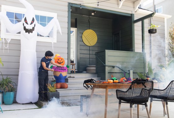 Be ‘that’ neighbor with Walmart’s over-the-top Halloween yard decor