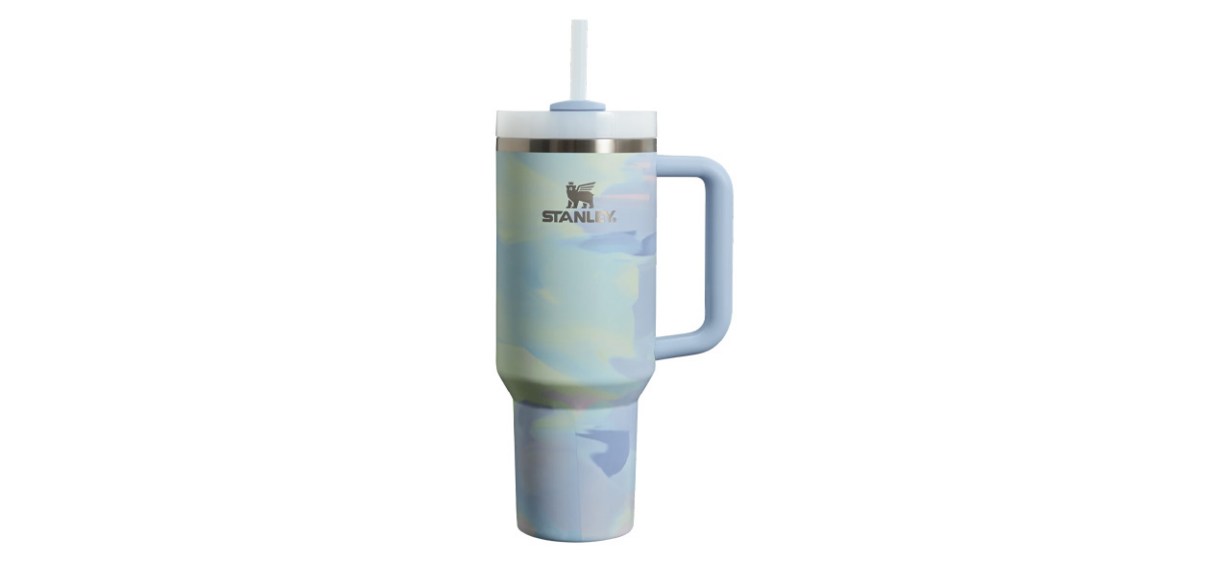 Stanley The Clean Slate Quencher H2.0 FLOWSTATE Tumbler on white background