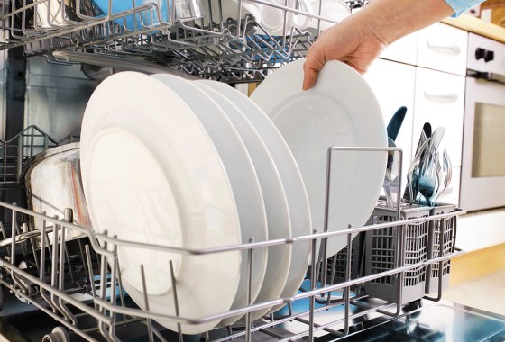 Rinsing your dishes before putting them in the dishwasher actually makes them less clean