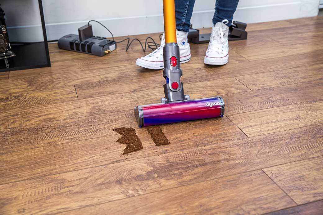 5 Best Dyson Stick Vacuums Mar. 2025 BestReviews