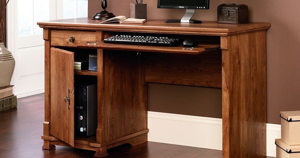 This Home Office Desk Has Over 3,800 5-Star Reviews on