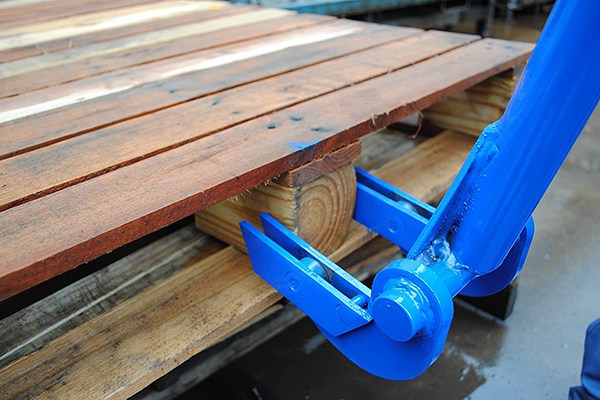 vestil deluxe pallet buster