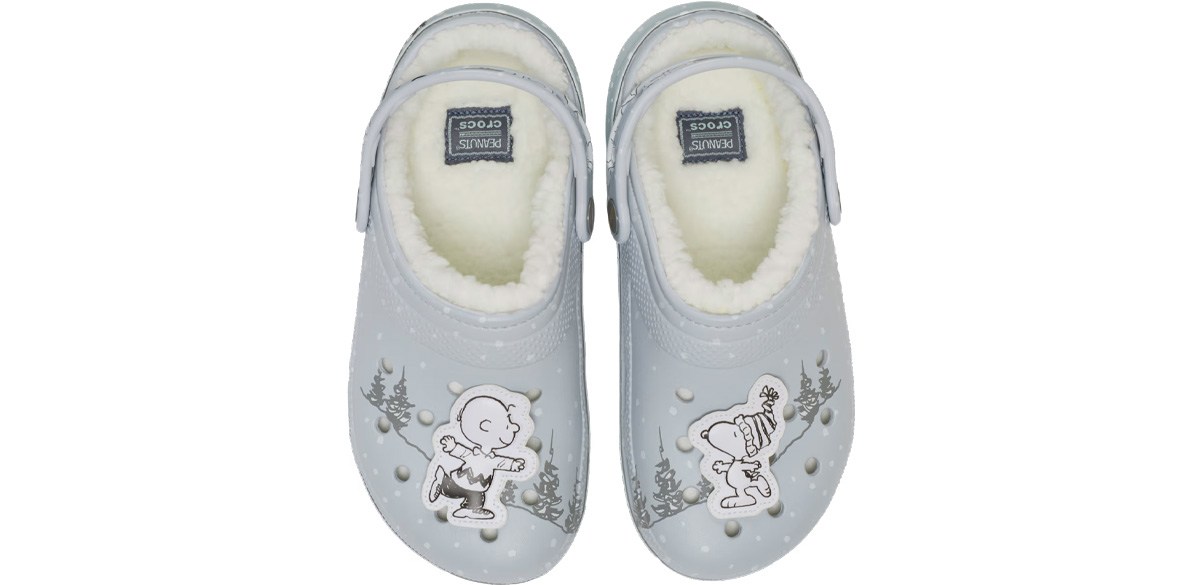 Crocs' 2026  Peanuts Holiday Classic Clog