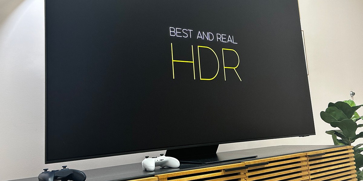 Samsung S95D OLED on console