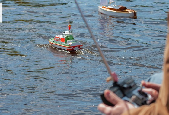 Best mini RC boat