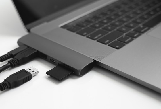 Best Macbook Pro docking station for dual monitors