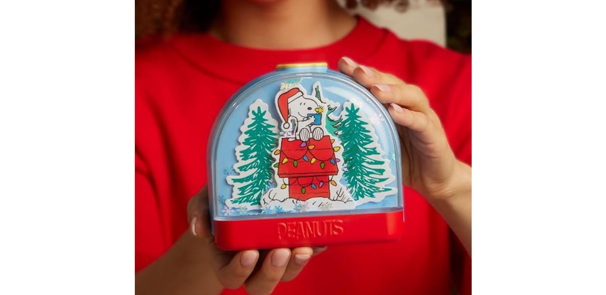 Polly Pocket x Peanuts Collector Compact