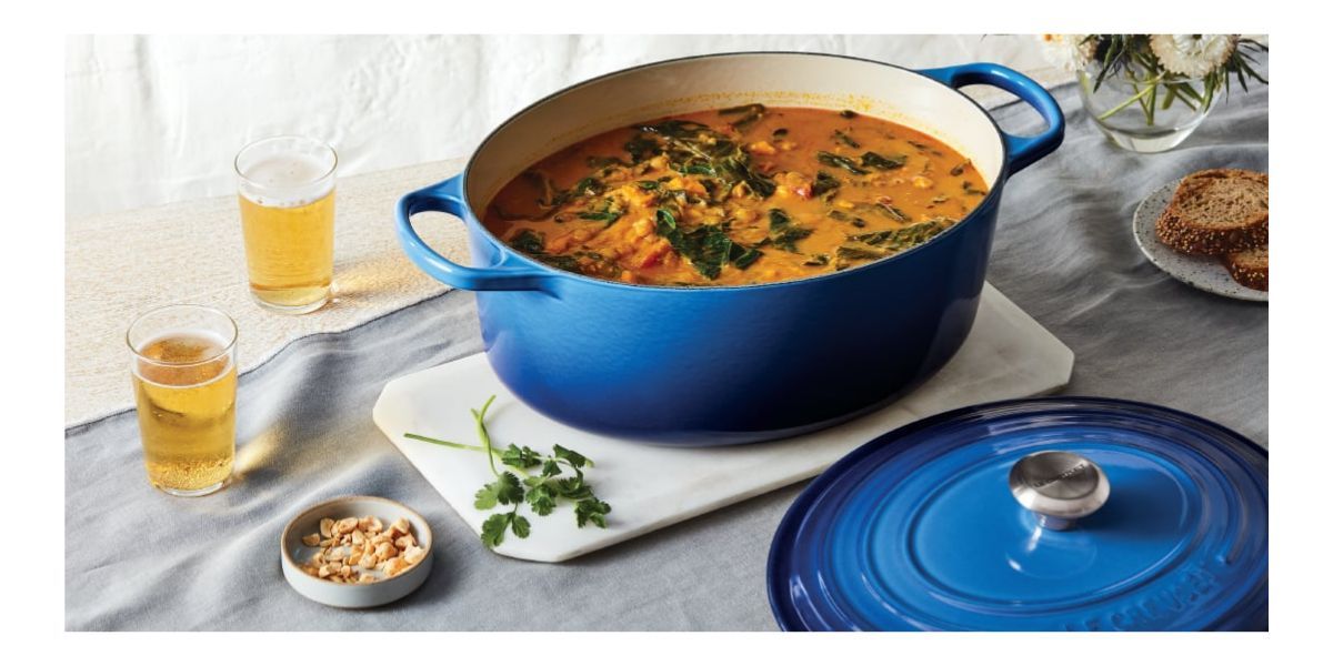 Le Creuset Signature Oval Dutch Oven 8 quart