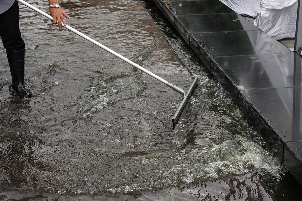 5 Best Floor Squeegees July 2021 BestReviews