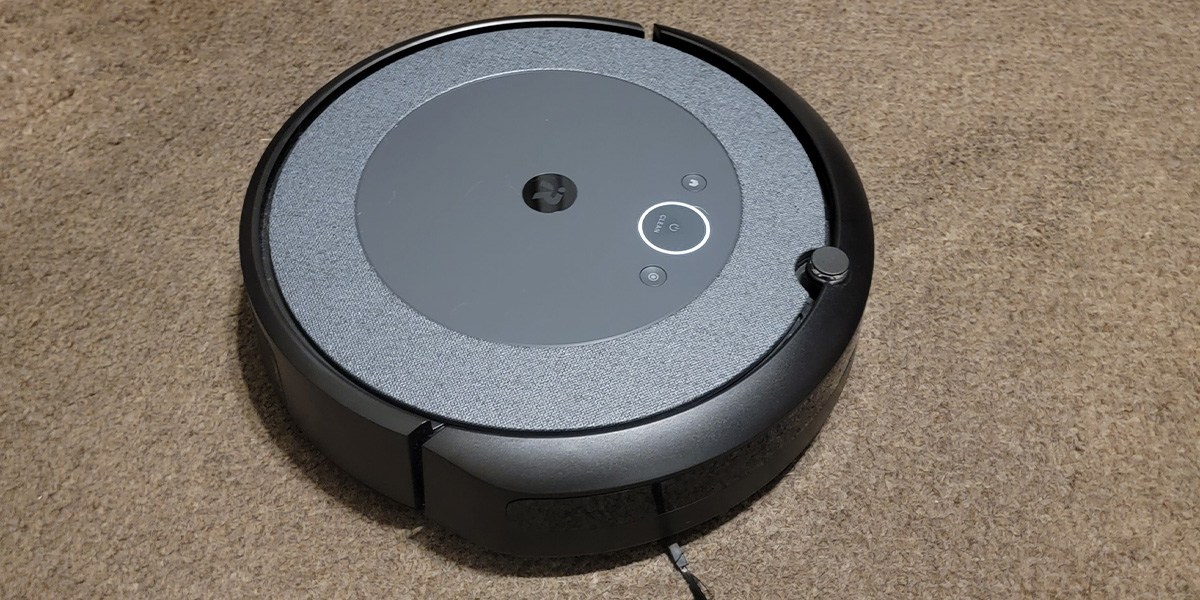 Roomba i3+ EVO on carpet