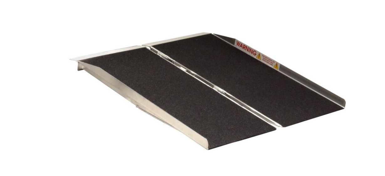 Prairie View Industries Portable Single-Fold Ramp