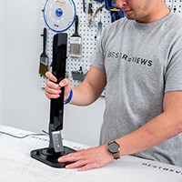 testing a LED desk lamp