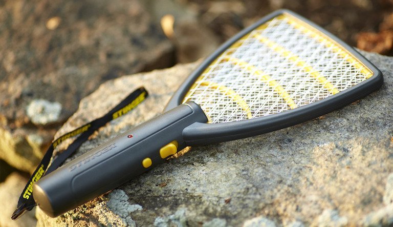 electric fly swatter 1500 volts